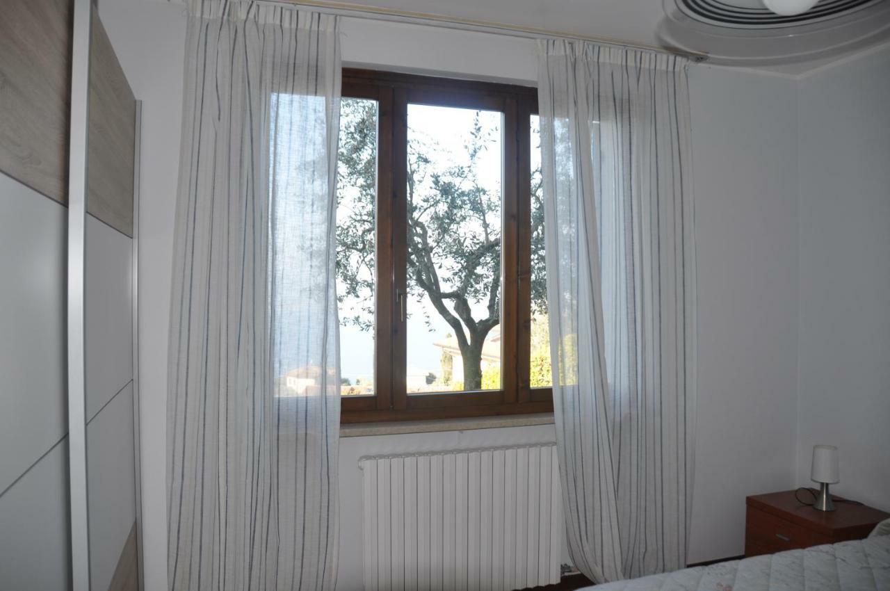 Appartamento Lago Di Garda Albisano Torri Del Benaco Exterior foto